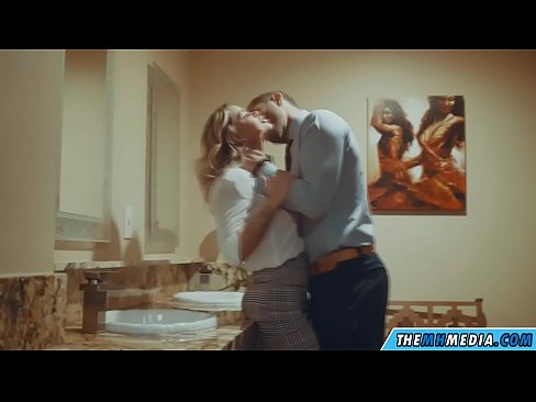 ❤️ Ko'krakli sarg'ish sizni jamoat hojatxonasida yo'ldan ozdirganda ️❌ Anal porno uz.porno-flix.ru ❤